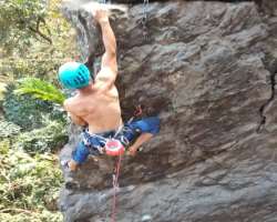 The travelers who love rock climbing will also love this place with several rocks situated near Kanheri Caves which are ideal for rock climbing. Besid